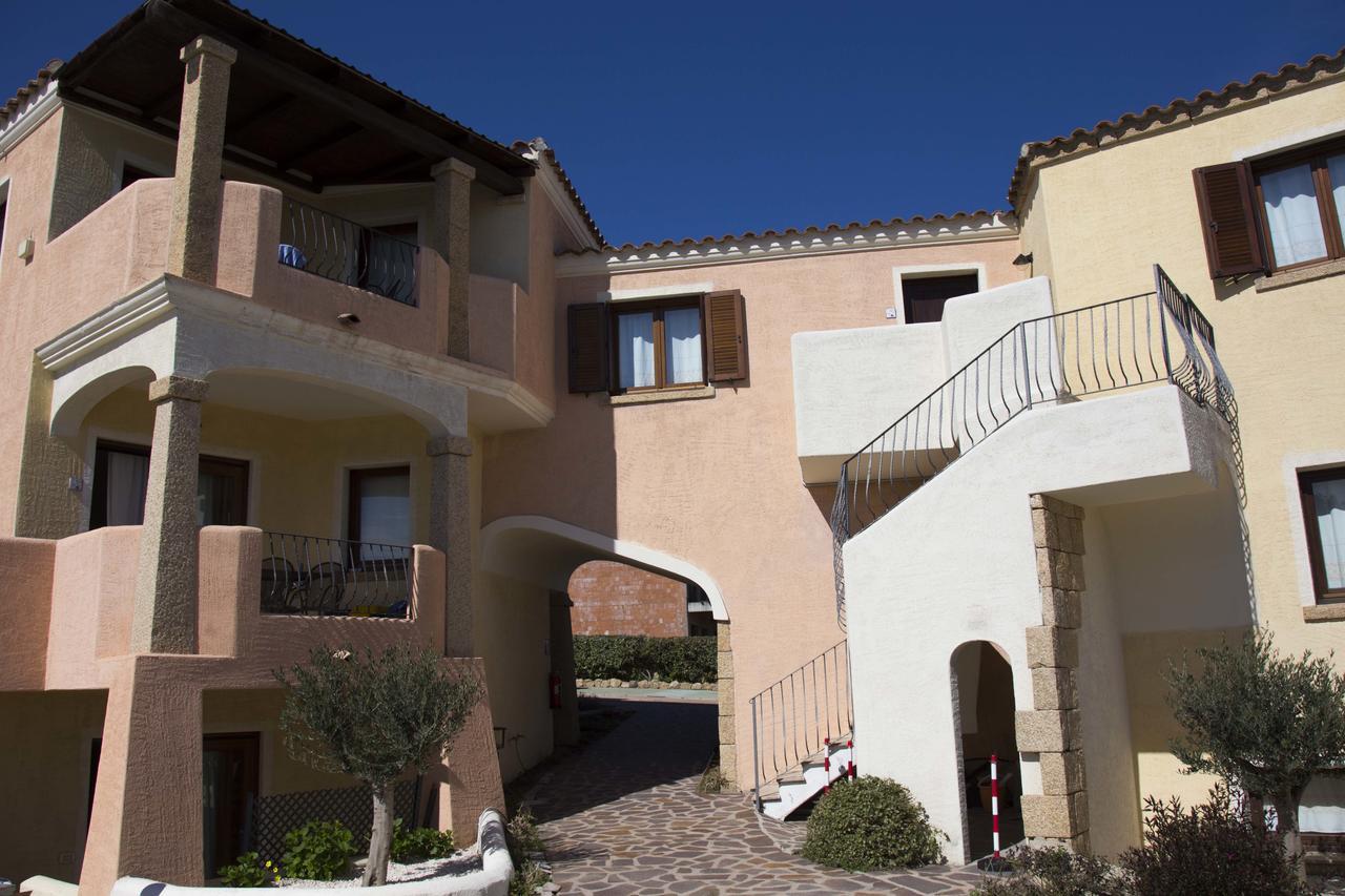 Bados Mare Apartment Олбия Екстериор снимка