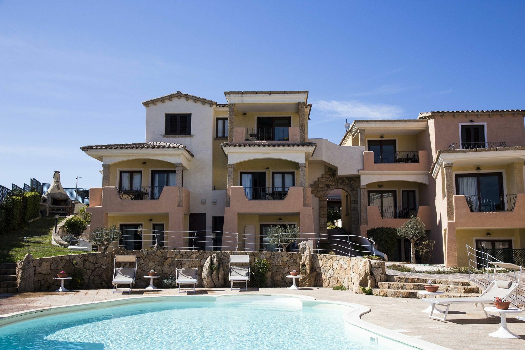 Bados Mare Apartment Олбия Екстериор снимка
